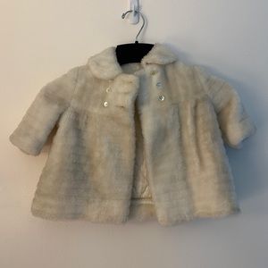 Kute Kiddies Baby Fur button Jacket - White faux fur size 3T great condition